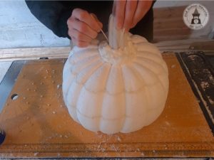 Styrofoam pumpkin step 05-07